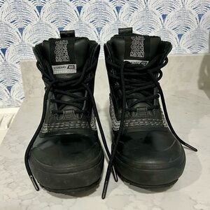 VANS Standard Mid MTE - Men's Snow Boots NWOT size 7